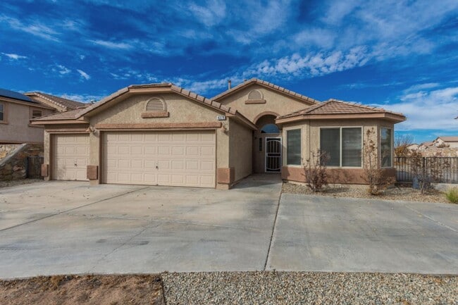 Nice Large Home in Sonoma Ranch—-Will go f... - Nice Large Home in Sonoma Ranch—-Will go f...