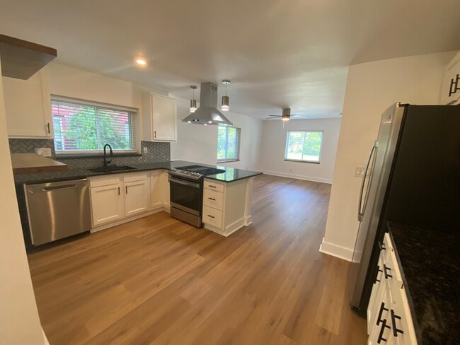 Photo - 3041 Cleinview Ave Unit #2