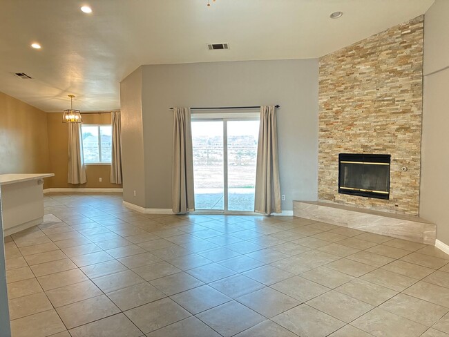 Photo - 4BD/2BA Located in Hesperia