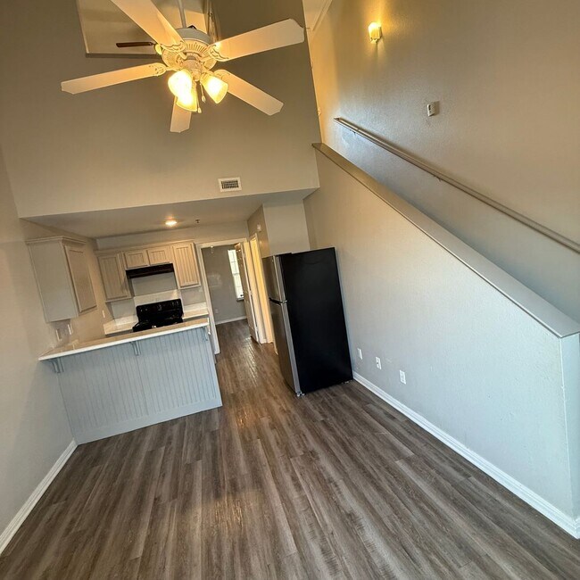 Photo - $500 Off 1st Full Month!* All Utilities In... Apartamento Unidad 107A