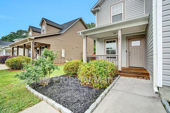 Photo - 121 Crown Ct