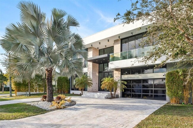 Photo - 3367 NE 168th St