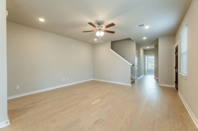 1527 Fenton Hill Dr