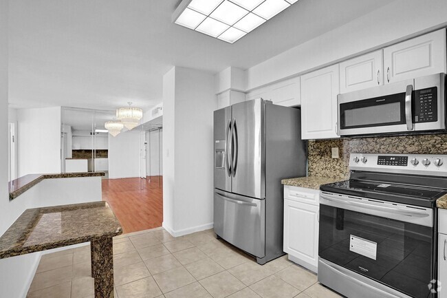 Building Photo - 3530 Mystic Pointe Dr Unit 1812 Rental
