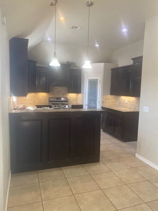 Photo - 3-Bed, 2-Bath Large Home in Claremore
