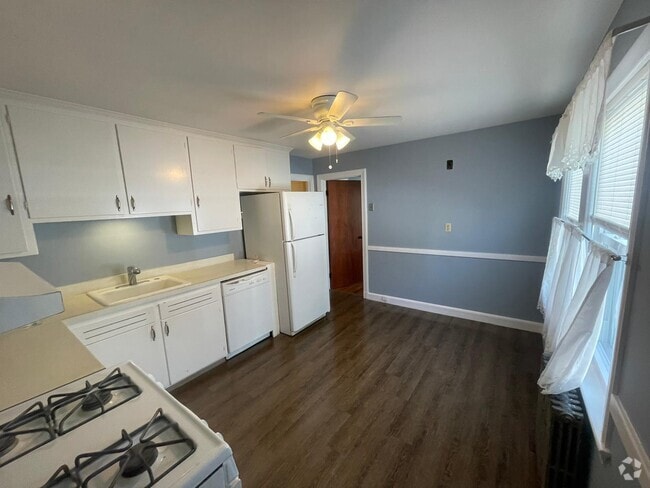 Building Photo - 23 Thayer St Unit 1 Rental