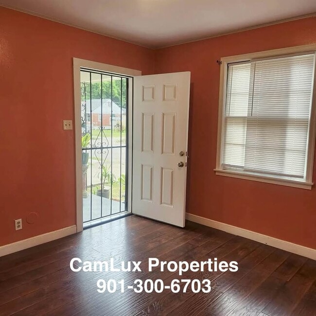 Photo - 3484 Vernon Ave