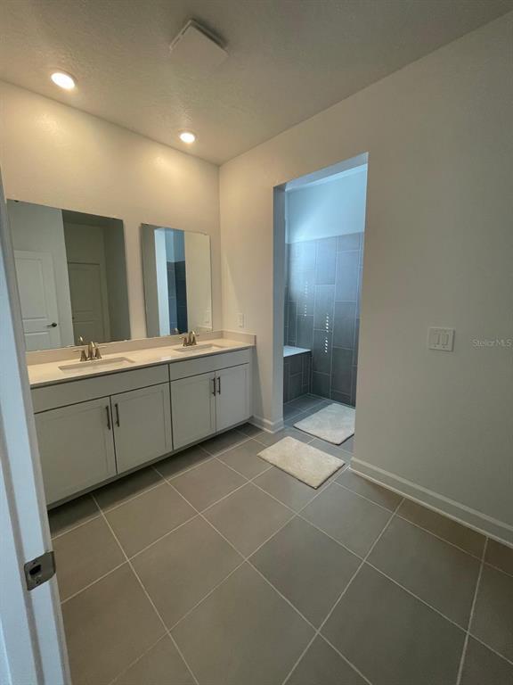 Photo - 3233 Addison Blvd