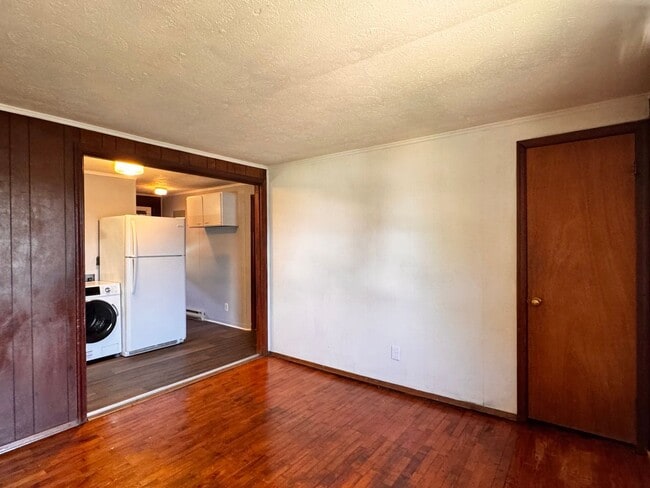 1504 6th St SE Unit B