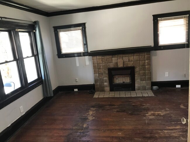 Photo - 1550 Lewis St Unit A