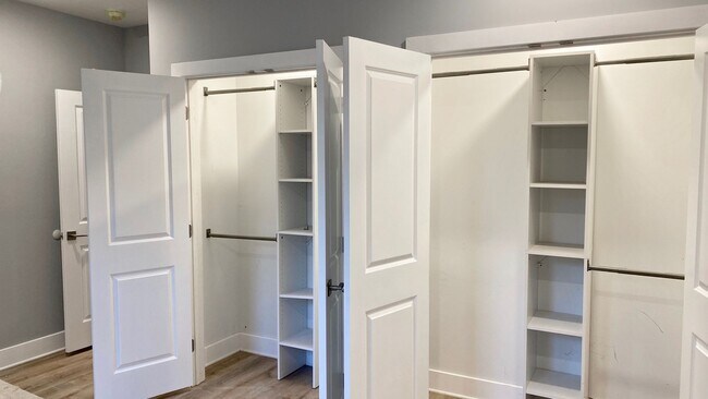 Photo - 4242 W Girard Ave Unidad 2