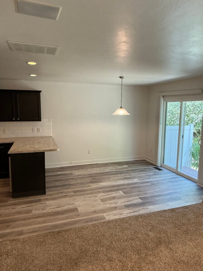 Photo - 14285 South Side Hill Ln