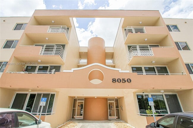 Building Photo - 8050 NW 8th St Unit 1306