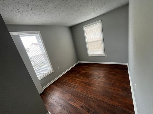 Photo - Spacious 3-Bedroom Townhome – Newly Renova...