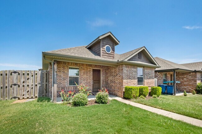 Photo - Quiet Cul-De-Sac Home in Bentonville!