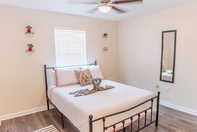 628 Magnolia St Unit 1