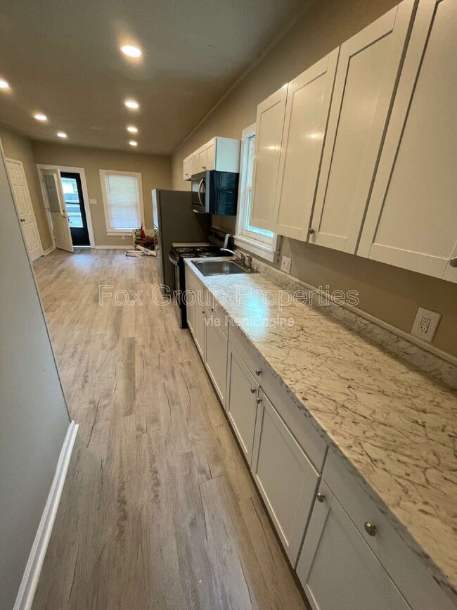 Photo - 207 N Meriah St