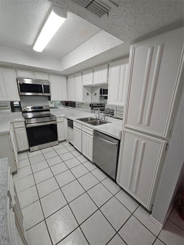 Photo - 817 W Rochelle Rd