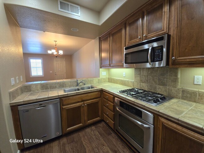 Photo - 577 Clydesdale Dr