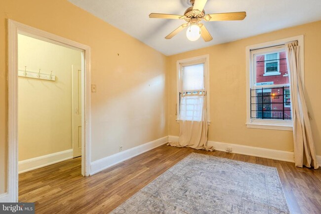 Photo - 1809 Webster St Townhome