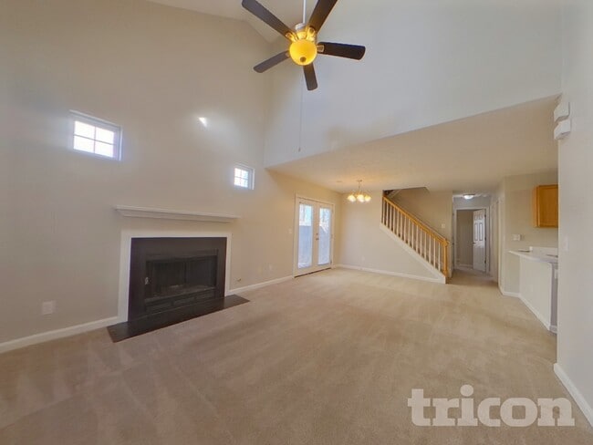 Photo - 1960 Lexington Ln