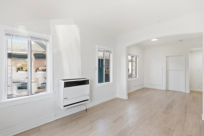 Photo - 1526 E 52nd St Unit 1524 E. 52nd Street