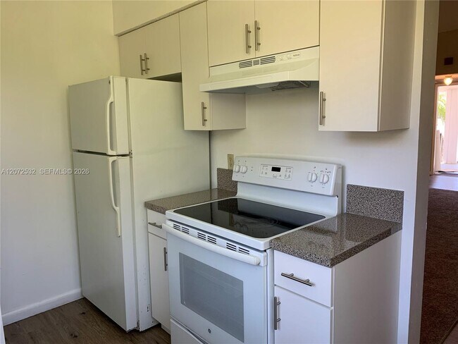 Photo - 1055 N Franklin Ave Unidad 1055D