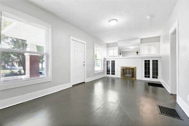 Photo - 659 S 42nd St