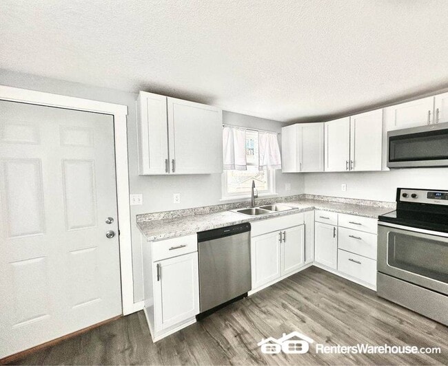 Photo - 105 E 3rd Ave