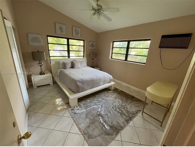 Photo - 900 Belle Meade Island Dr