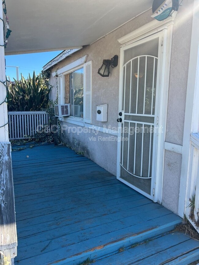 Photo - 379 E 16th St