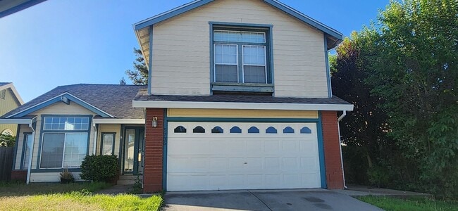 Photo - Large 3 Bedroom Home with a Loft