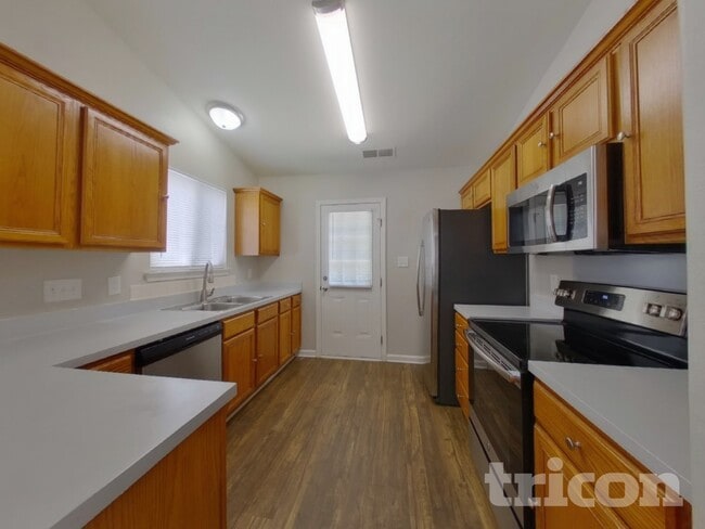 Photo - 3033 Salmon River Dr