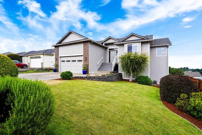 Photo - Spacious 4 bed, 3 bath home with sprawling...