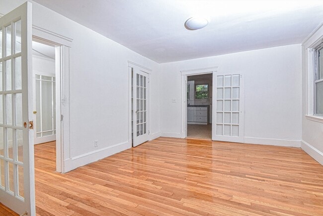 Building Photo - 19 Ronan St Unit 3 Rental