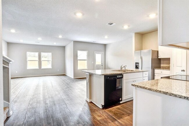 Photo - 5905 Brocade Dr