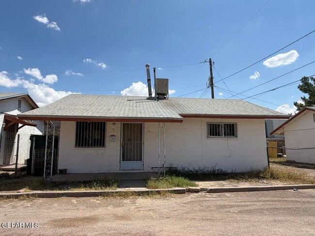 Building Photo - 7167 N Loop Dr
