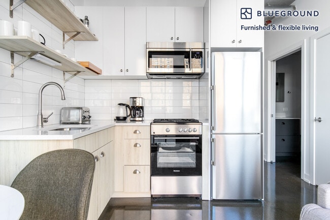 Photo - 108 W Chicago Ave Unit FL9-ID364