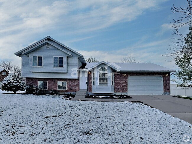 Building Photo - 1484 N 400 W Rental