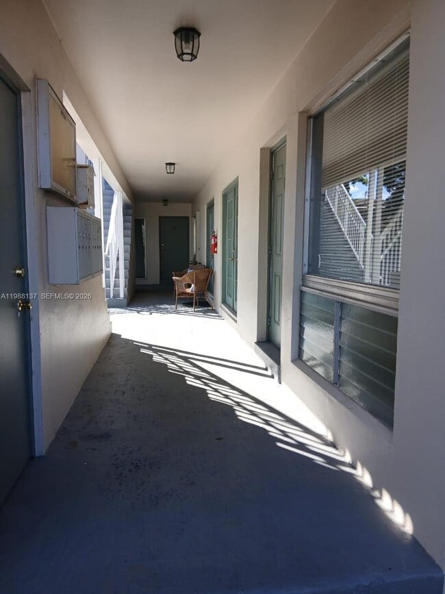 Photo - 3031 NE 21st Terrace Unidad 2