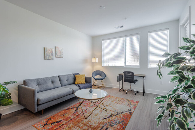 Photo - 601 E Pete Rose Way Apartment Unit ID1036069P
