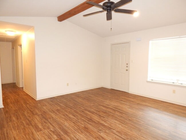 Photo - Whitehouse ISD! Lovely 3 Bedroom, 2 Bath Home