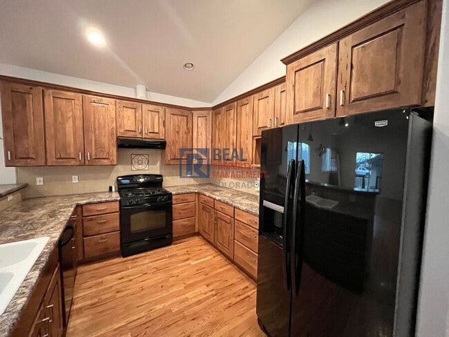 Photo - 6340 Downing St