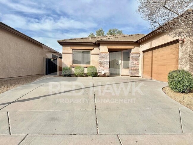 Photo - 1090 S Maverick St