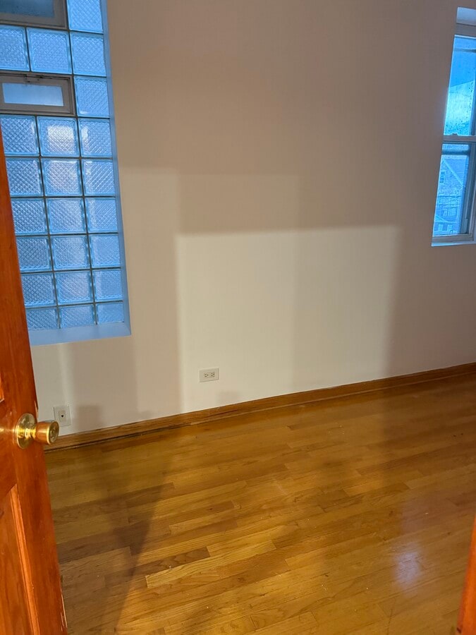 Photo - 1115 N Winchester Ave Unit #2