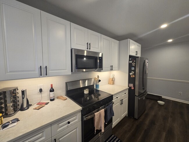 Photo - 1055 College Station Rd