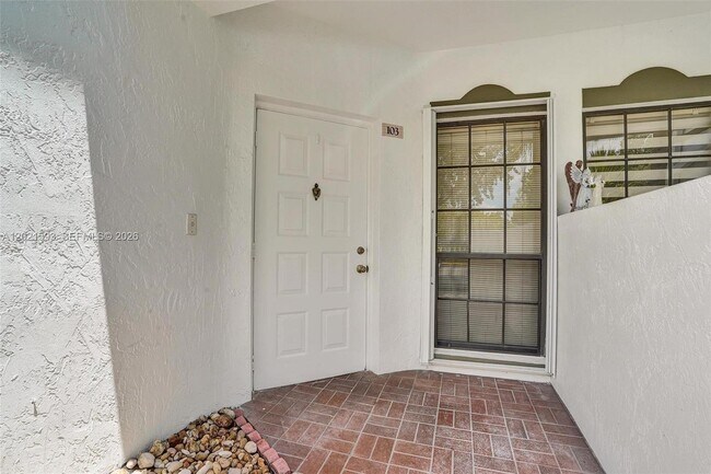 15825 SW 3rd St Unit 103