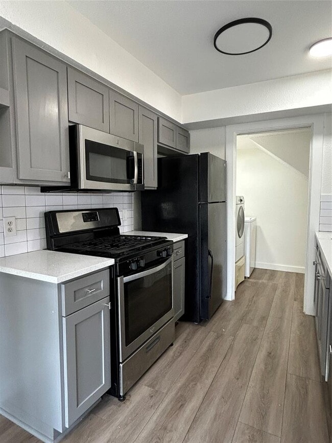 Photo - 5903 Cougar Dr Townhome