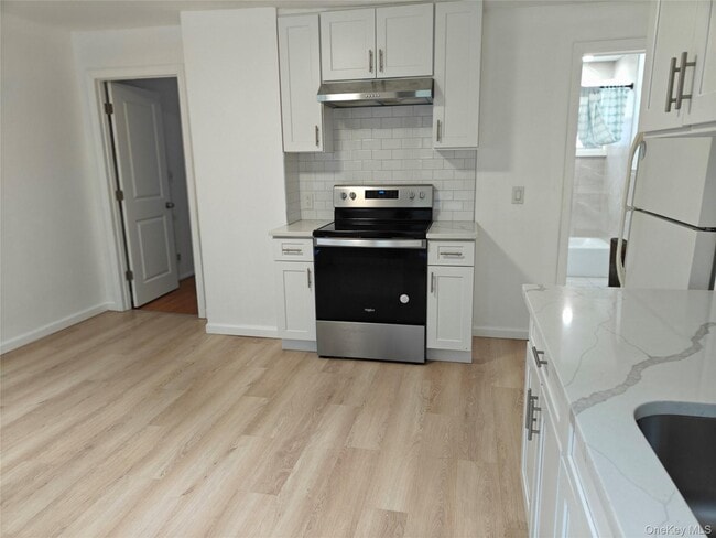 Building Photo - 97 South Ave Unit 2