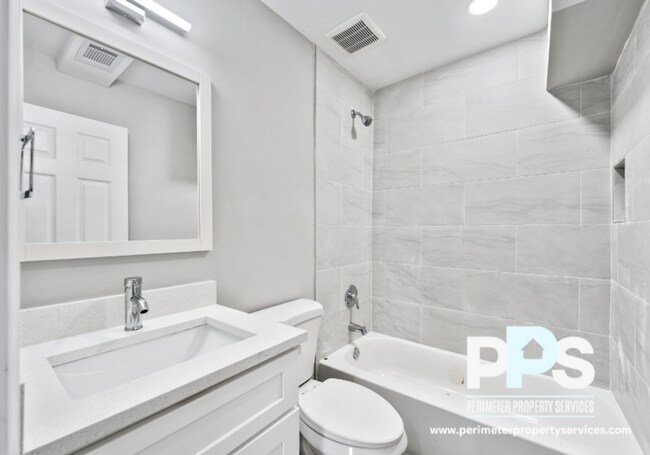 Photo - 138 Griffin St NW